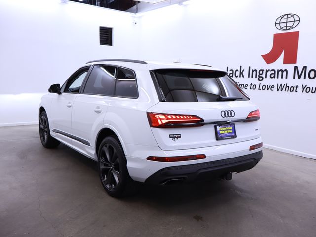 new 2025 Audi Q7 car, priced at $72,250