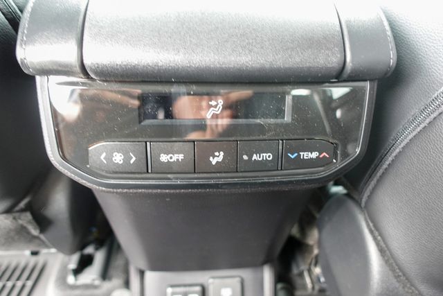 new 2025 Toyota Highlander car