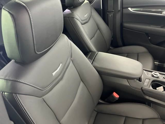 new 2024 Cadillac XT5 car, priced at $58,000