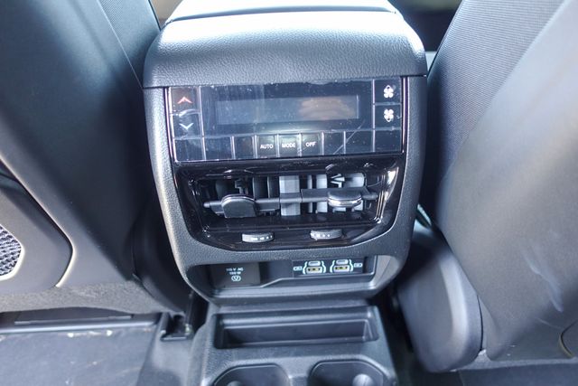 new 2025 Jeep Grand Cherokee L car, priced at $43,712