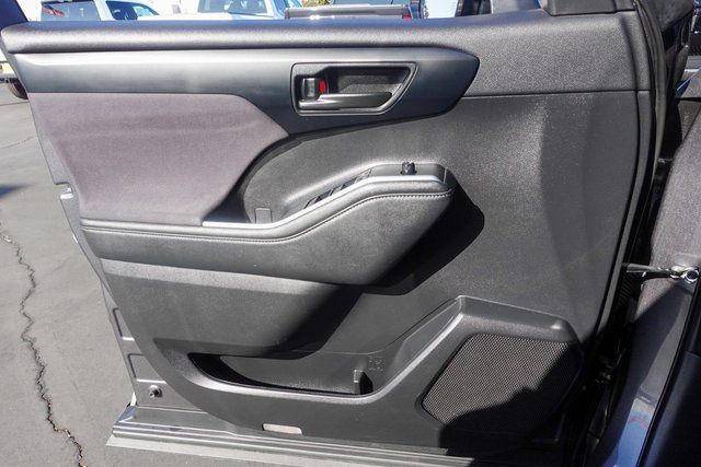 used 2023 Toyota Highlander car, priced at $29,244