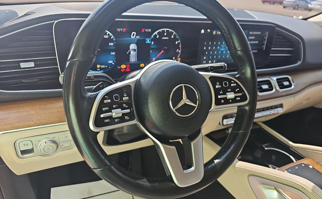 used 2022 Mercedes-Benz GLE car, priced at $41,997