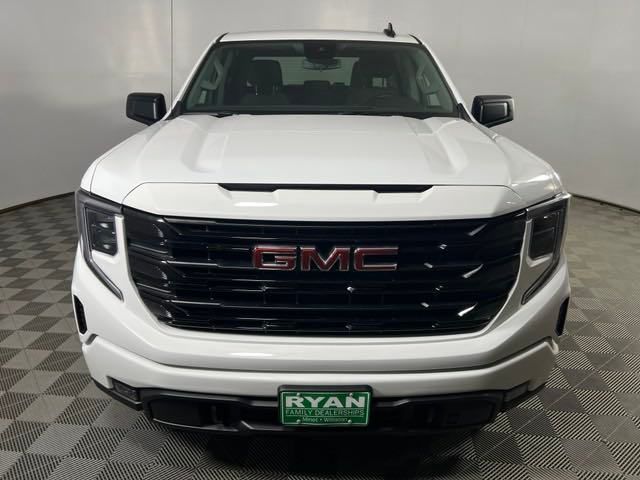 new 2024 GMC Sierra 1500 car, priced at $46,500