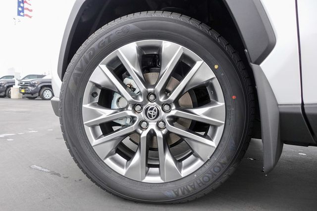 new 2025 Toyota RAV4 car