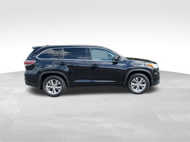 used 2015 Toyota Highlander car, priced at $16,899
