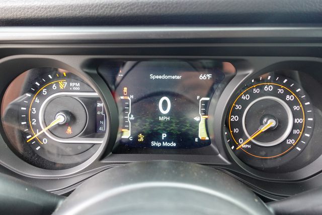 new 2025 Jeep Gladiator car, priced at $46,625