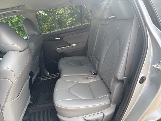 used 2023 Toyota Highlander car, priced at $36,699