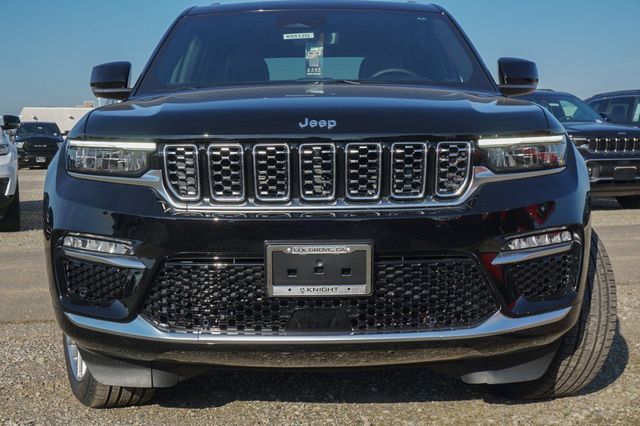 new 2022 Jeep Grand Cherokee car, priced at $54,245