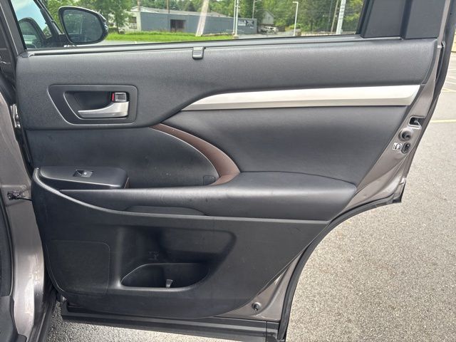 used 2018 Toyota Highlander car, priced at $16,999