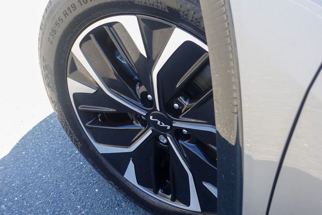 used 2024 Kia EV6 car, priced at $26,898