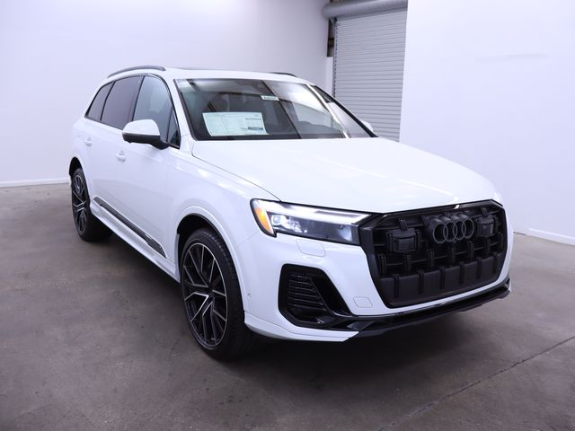 new 2025 Audi Q7 car, priced at $73,750