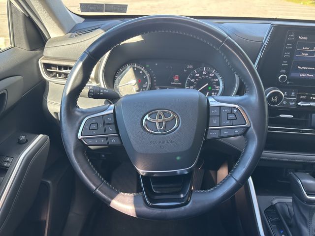 used 2021 Toyota Highlander car, priced at $32,845