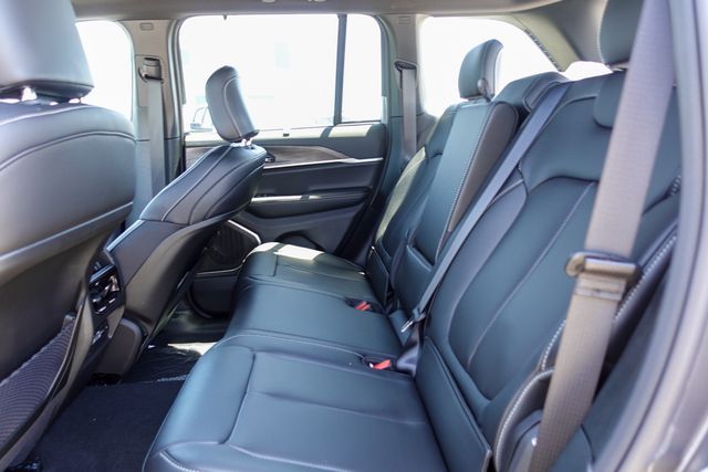 new 2025 Jeep Grand Cherokee car, priced at $53,316