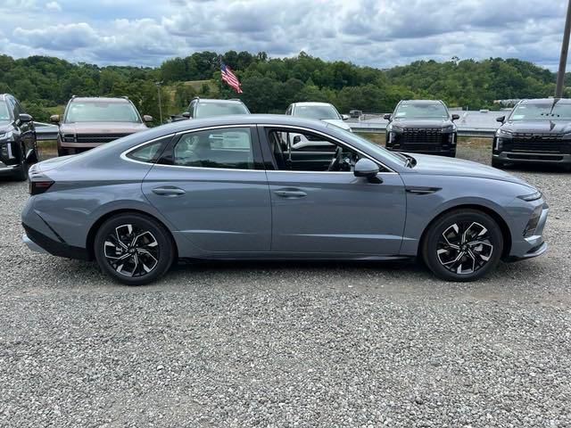 new 2024 Hyundai Sonata car, priced at $28,174