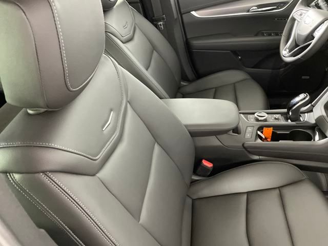 new 2025 Cadillac XT6 car, priced at $50,790