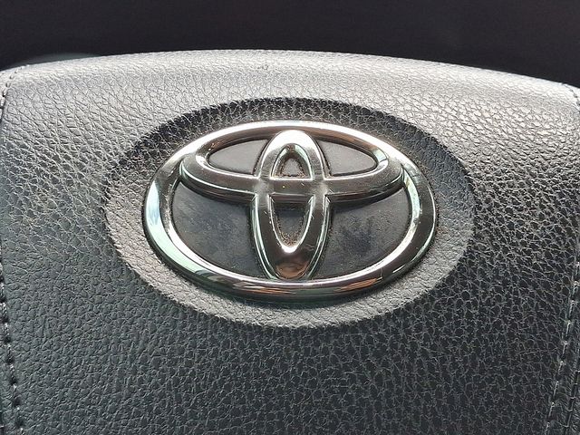 used 2018 Toyota Highlander car, priced at $21,879