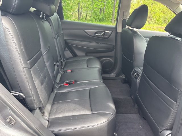 used 2019 Nissan Rogue car, priced at $18,999