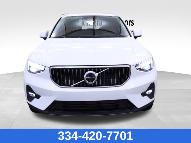 new 2025 Volvo XC40 car, priced at $49,015