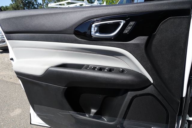 new 2025 Jeep Compass car, priced at $37,190
