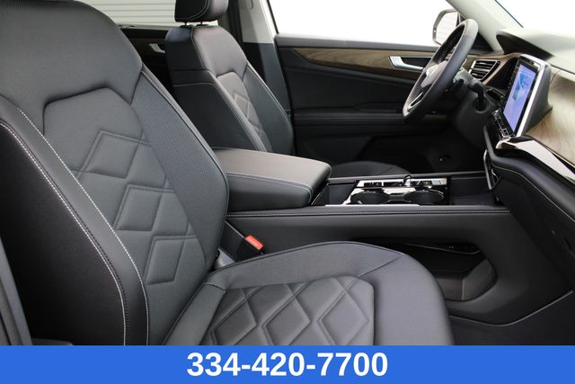 new 2025 Volkswagen Atlas car, priced at $43,693