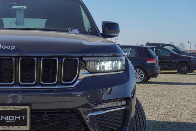 new 2025 Jeep Grand Cherokee car, priced at $42,795