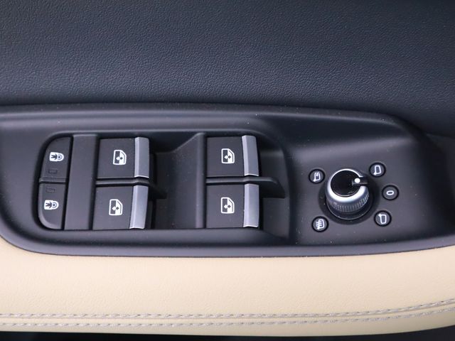 new 2025 Audi Q7 car, priced at $72,250