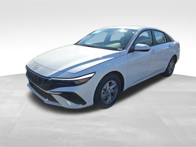 new 2025 Hyundai Elantra car, priced at $23,654