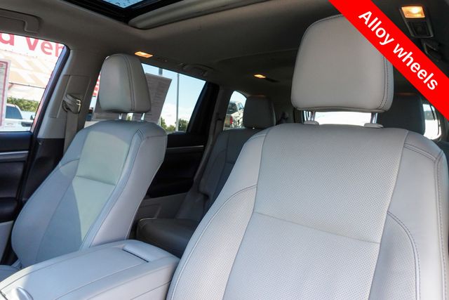 used 2018 Toyota Highlander car, priced at $26,122
