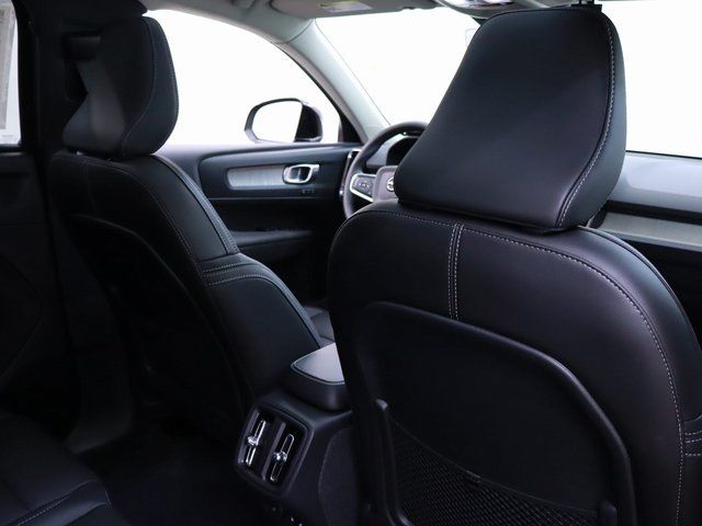 new 2025 Volvo XC40 car, priced at $41,459