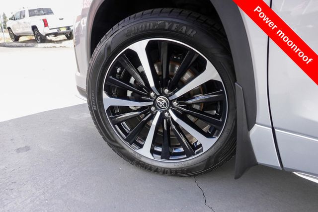 used 2022 Toyota Highlander car, priced at $37,000