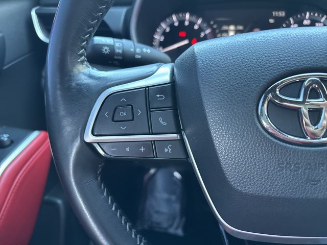used 2022 Toyota Highlander car, priced at $37,150