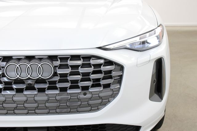 new 2025 Audi Q5 car, priced at $60,350