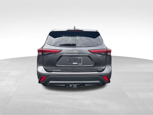 used 2022 Toyota Highlander car, priced at $29,999