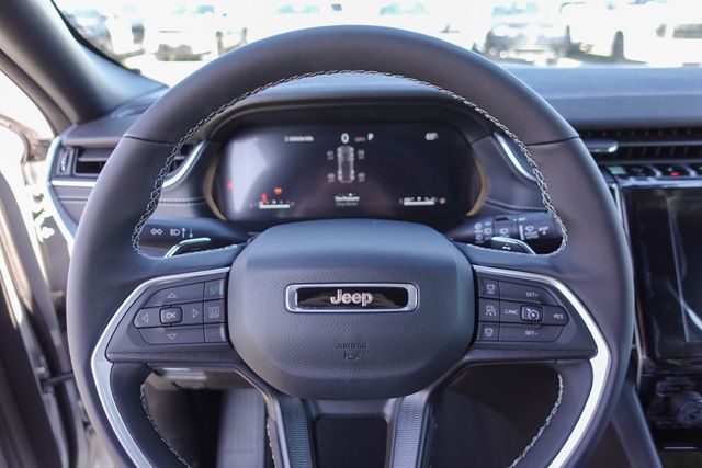 new 2025 Jeep Grand Cherokee car, priced at $42,170