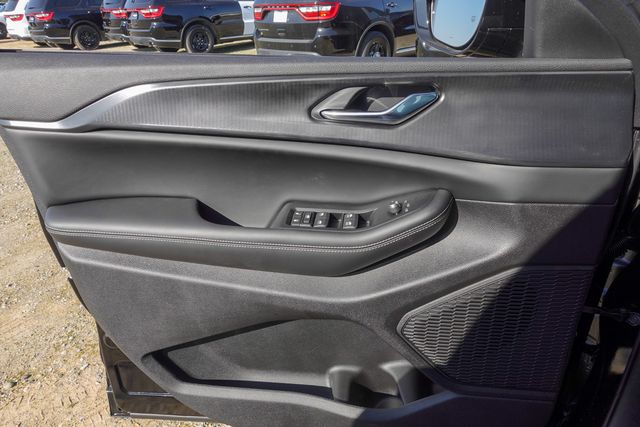 new 2025 Jeep Grand Cherokee car, priced at $40,650