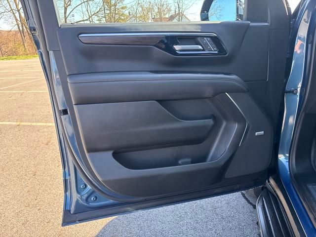 used 2025 Chevrolet Suburban car, priced at $72,299