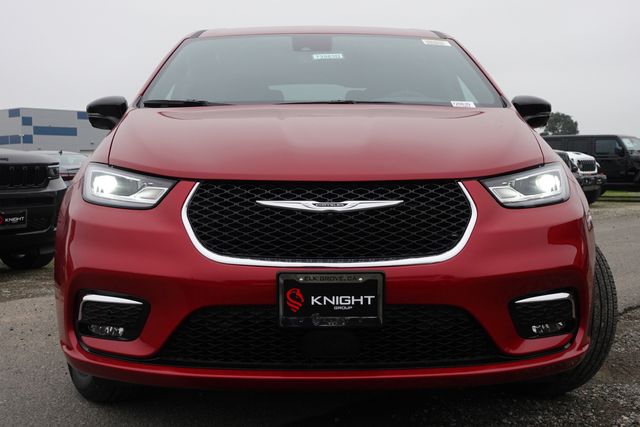new 2026 Chrysler Pacifica car, priced at $45,910