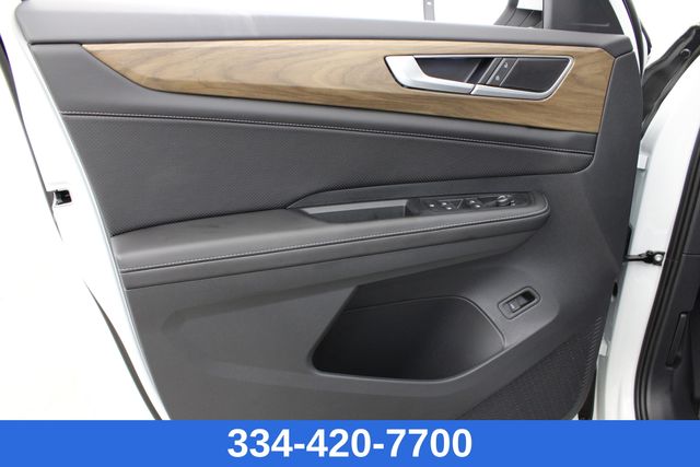 new 2025 Volkswagen Atlas car, priced at $43,693