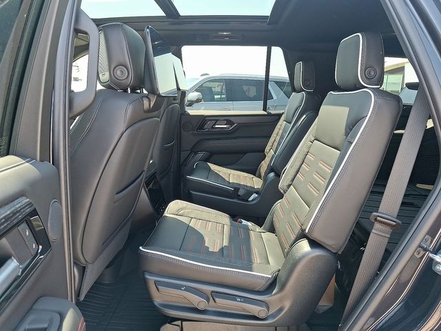 new 2025 GMC Yukon car, priced at $101,634