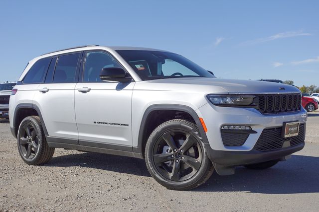 new 2024 Jeep Grand Cherokee car, priced at $40,520