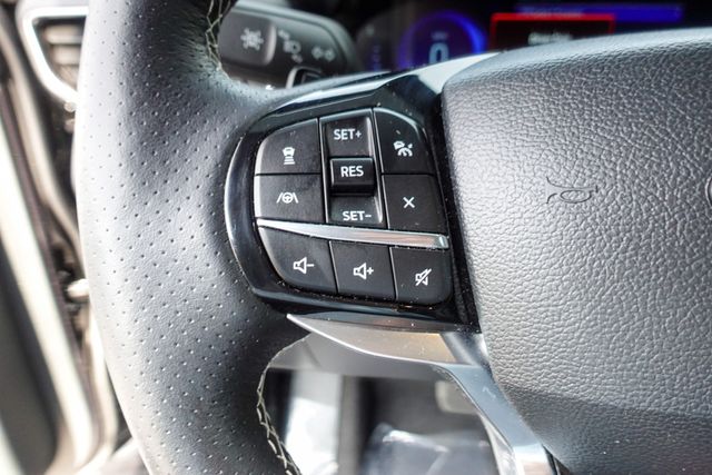 used 2023 Ford Explorer car, priced at $45,286