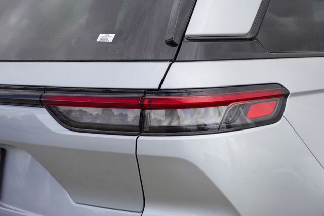 new 2025 Jeep Grand Cherokee car, priced at $40,120