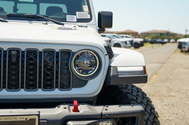 new 2025 Jeep Gladiator car, priced at $54,875