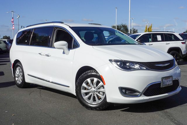 used 2018 Chrysler Pacifica car, priced at $15,990