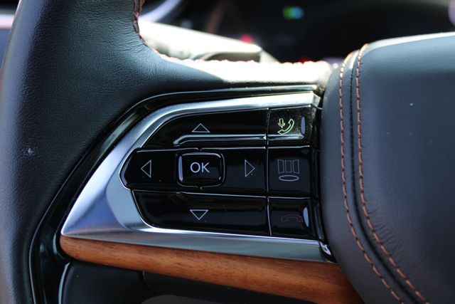 used 2022 Jeep Grand Cherokee car, priced at $40,689