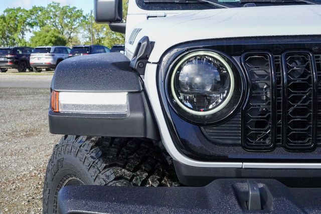 new 2025 Jeep Wrangler car, priced at $54,574