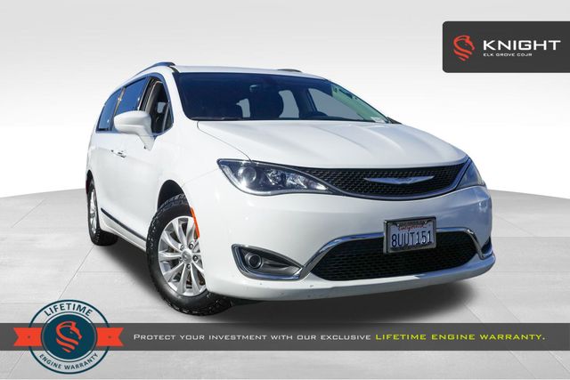 used 2018 Chrysler Pacifica car, priced at $15,990