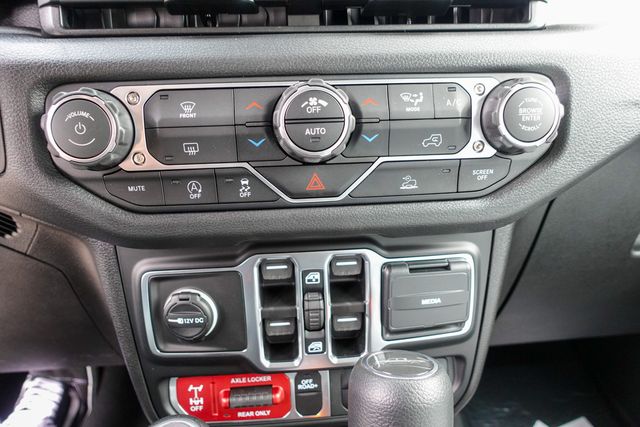 new 2025 Jeep Gladiator car, priced at $46,625