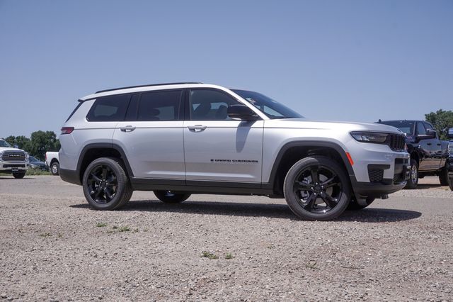 new 2024 Jeep Grand Cherokee L car, priced at $38,675