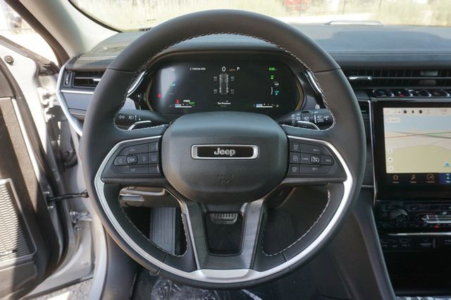 new 2023 Jeep Grand Cherokee car, priced at $41,250